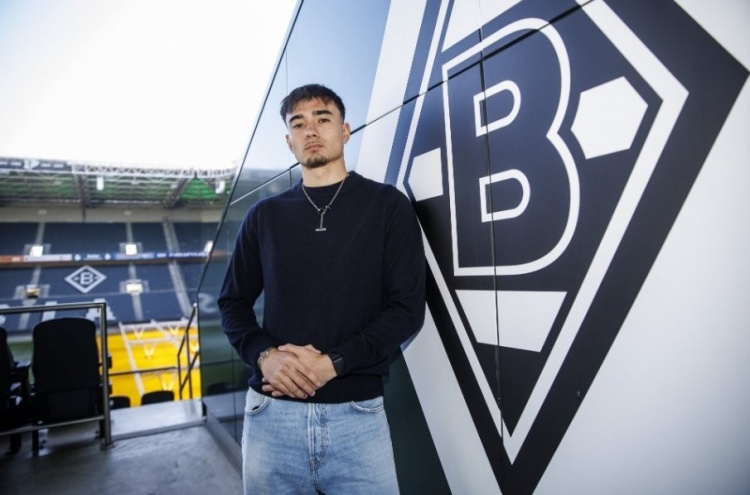 直播入口-韩足协官员：在完成卡斯特罗普代表队转换手续前，已征得本人同意