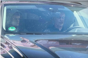 注册观看-来谈转会？网传维尔茨父子现身慕尼黑塞贝纳大街