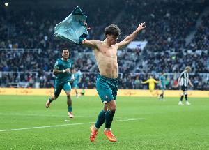 美式橄榄球投注-马卡谈皇马中场&amp;左后卫引援：红军麦卡利斯特和伯恩茅斯科尔克兹