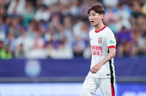 东体谈韦世豪：顶住压力进球、赢球，他在精神上已经更强大