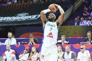 NFL超级碗-多老将退出文班缺席 亚布塞莱扛大旗 法国欧锦赛仅两人得分上双