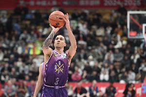 NFL超级碗-京媒：特莱斯仍达不到上场要求 北控今晚继续双外援应战