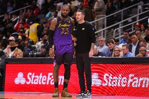 美式橄榄球投注-詹姆斯播客连选2白人？帕金斯：为何不选杰弗森&amp;弗莱&amp;汉迪&amp;追梦？