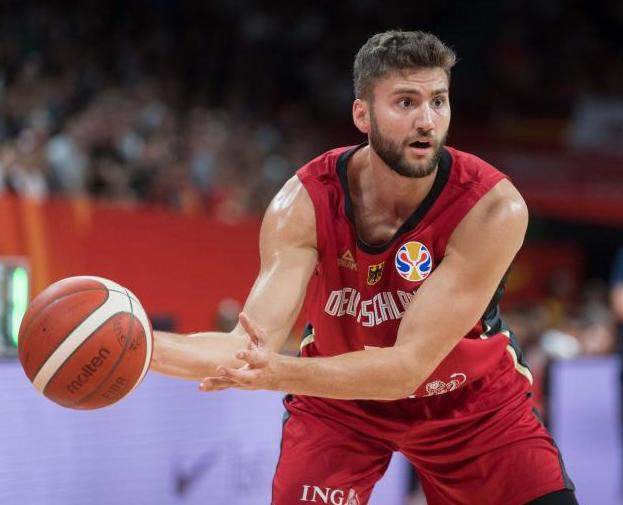 NFL超级碗-巴黎奥运美国男篮仍不妙！谁抗衡约基奇小萨文班？